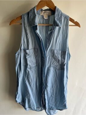 Cloth & Stone Blouse Sz Med Button Up Sleeveless Collared Tencel Lyocel Blue EUC